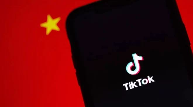 Study Finds TikTok Suppresses Anti-China Content, Influences Opinions as Trump Moves to Delay Ban